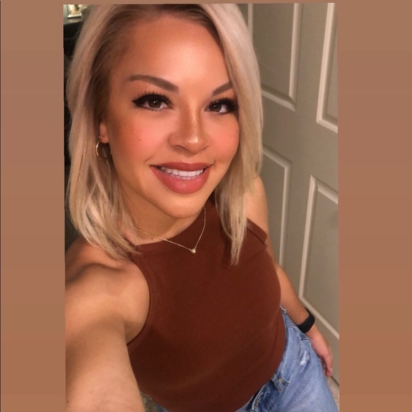 Meet your Posher, Kayla - Picture 1 of 1